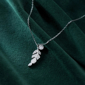 925 Leaf/Feather Angel Memory Pendant Chain Necklace Sterling Silver + Bag UK