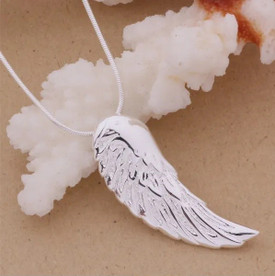 925 Sterling Silver Plated Leaf/Feather Pendant Necklace 45cm + Bag