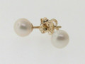 9ct Yellow Gold Stud Earrings With 5.5mm Cultured Pearl