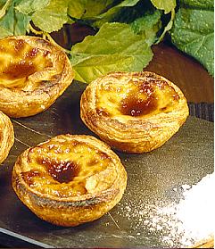 Pastel de Nata Tins (Egg Tart Tins) - Made in Portugal Out of Galvanized Steel - Includes Pastéis de Nata Print Postcard and Downloadable Recipe - Set