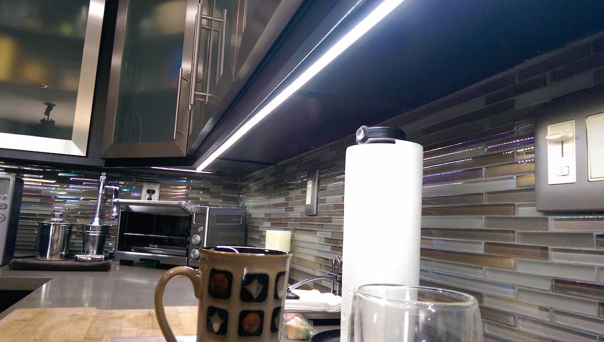 Modern linear kitchen lighting 01 