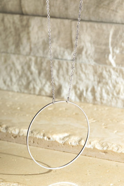 silver circle pendant chain necklace