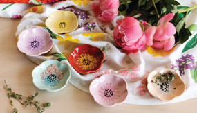 flower pinch bowl (assorted)