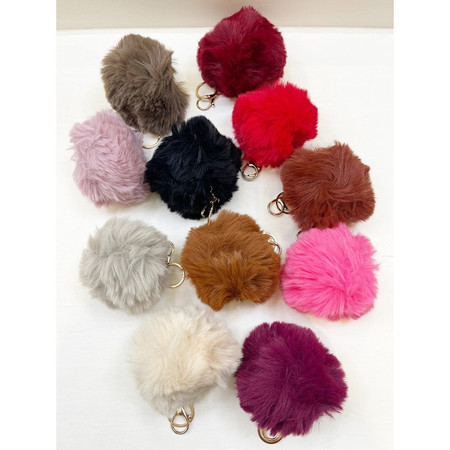 jumbo pom pom keychain 