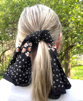 floral and dot bandana black
