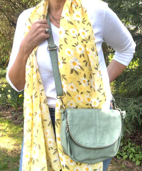 helene saddle crossbody