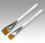 These brushes are unsurpassed in quality. They are fabricated to the exact design specifications of world famous face & body artist and instructor, Jinny – Makeup Artiste with our Prisma BlendSet’s in mind. They have acrylic handles, durable ferrules and extra full luxurious bristles precisely cut, for smooth consistent results. Available in 2 sizes