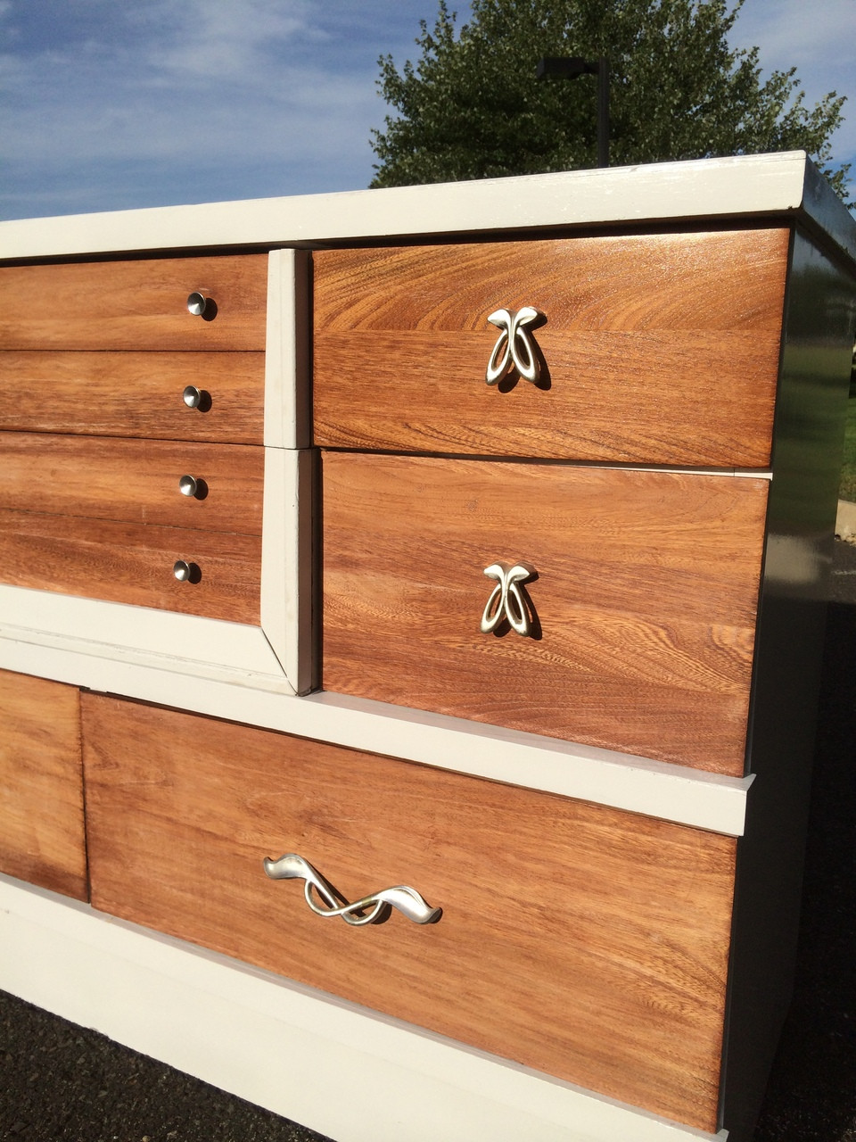 Mid Century Modern White / Natural Mahogany 6 Drawer ...