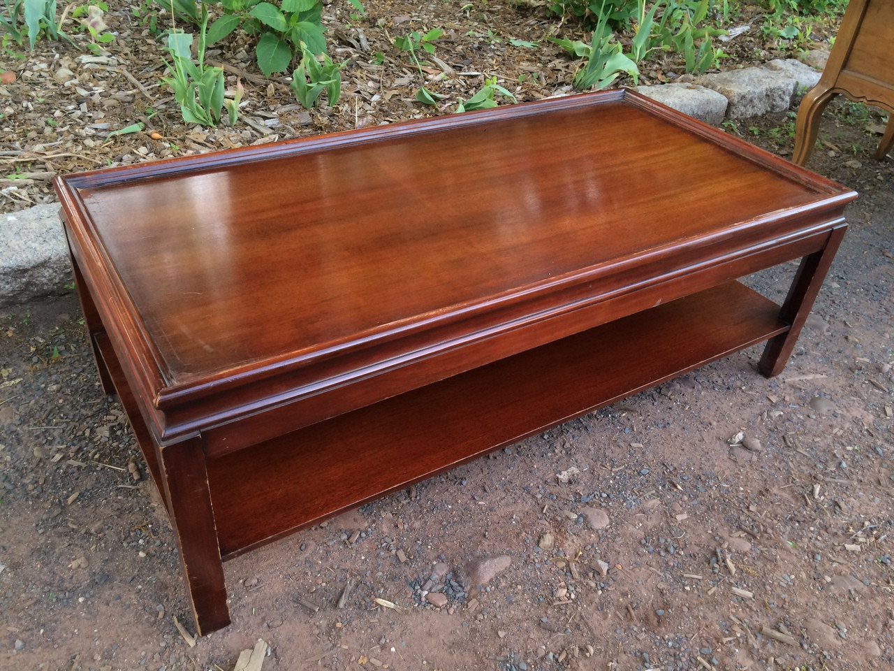 Featured image of post Red Mahogany Coffee Table / A great woodworking project you can do at home.