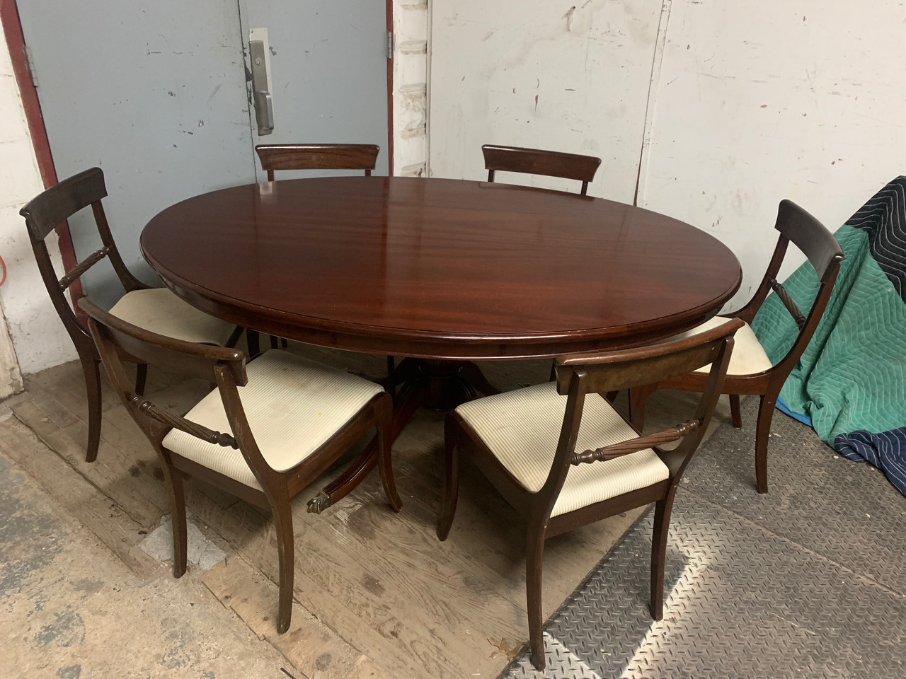 5.5 ft oval mahogany dining table with 6 chairs ...