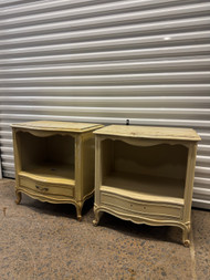 Pair of vintage French provincial 1 drawer nightstands by Drexel