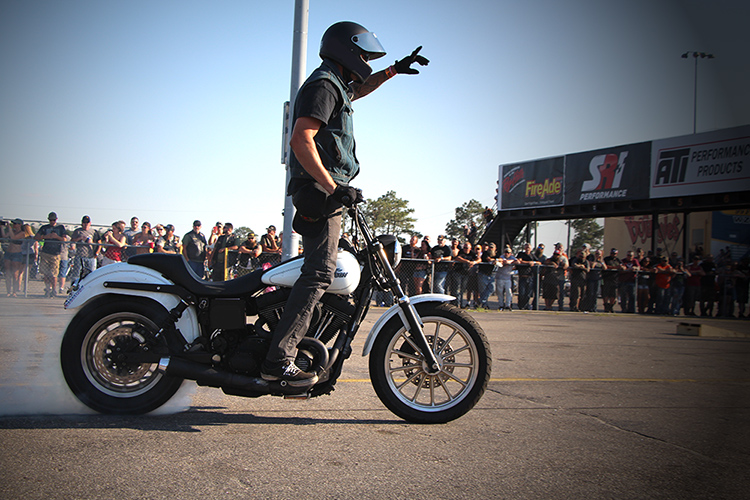 Harley Davidson Stunt Team | Deadbeat Customs