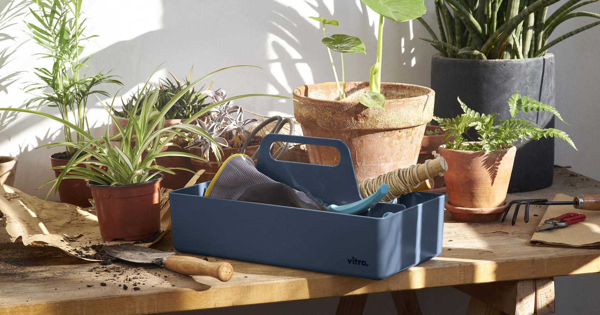 Vitra Toolbox By Arik Levy 83 Sea Blue Lifestyle Image