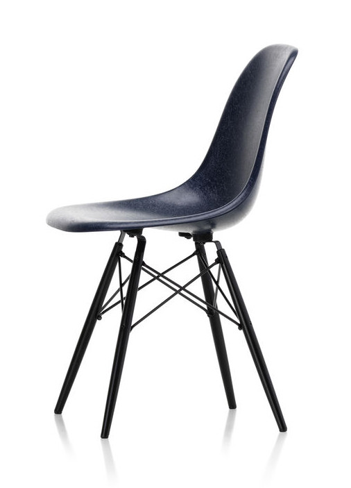 Vitra Eames Fiberglass Dsw Chair