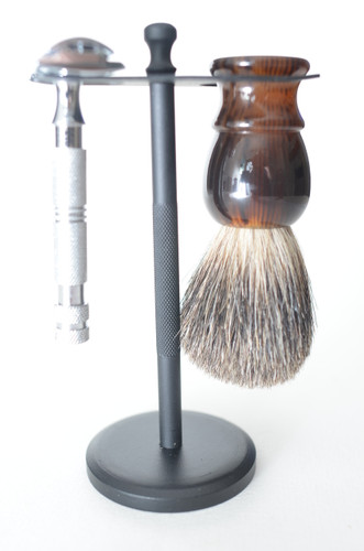 Black brush & razor stand
stand only/brush and razor are not included