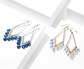 Diamond Shape Earings with Premium Aurelis Crystal  Elements