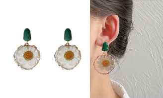 2303 NEW  Daisy Dried Flower Eternal Flower Earrings 6629
