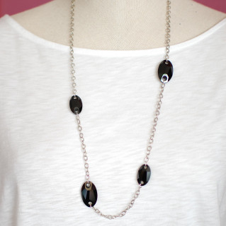 Roxie Necklace in Jet (Black)