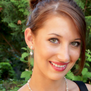 Post Earrings in Sterling Silver Crystal (Clear)