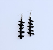 NEOPRENE LADDER BLACK EARRINGS