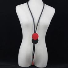 LONG NEOPRENE RED ON BLACK NECKLACE