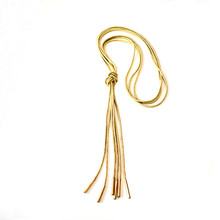 GOLD SINGLE KNOT TASSEL METALLIC NECKLACE