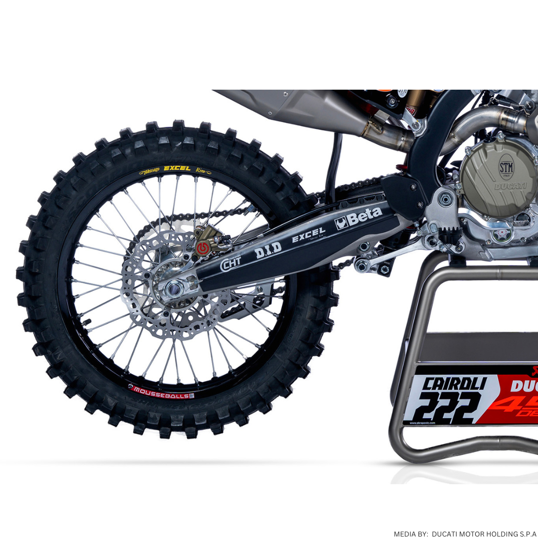 ducati-desmo450-mx-p3.png