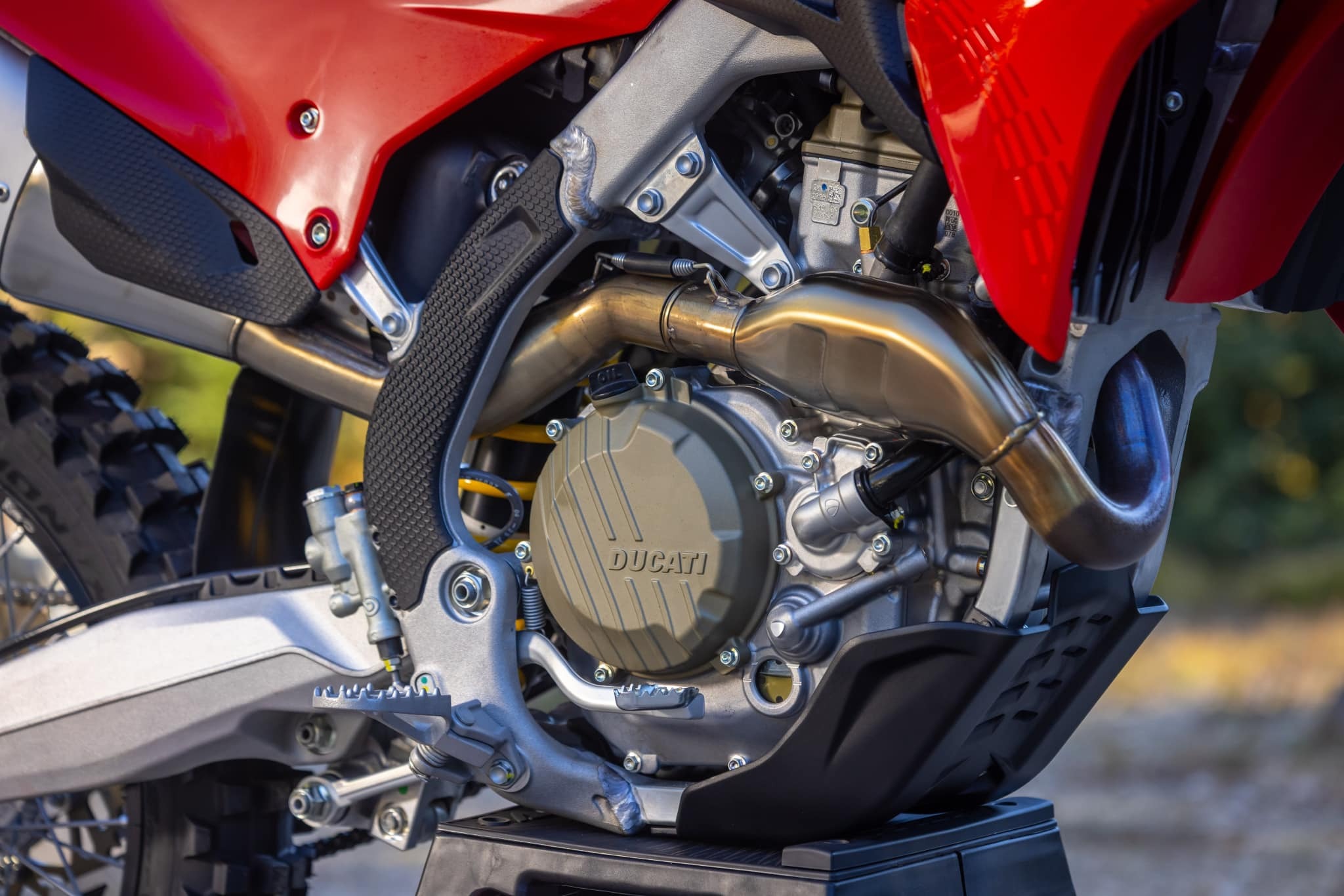 ducatidesmo450edx2025-02-uc854183-high-scaled.jpg