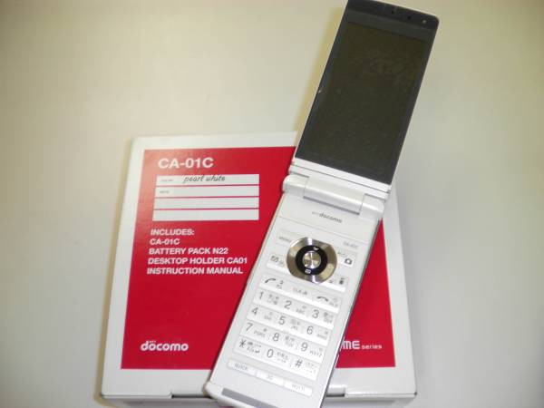 CASIO - ガラケー　CA-01C Casio CA-01C: 3D Feature Phone And Digital Camera Rolled