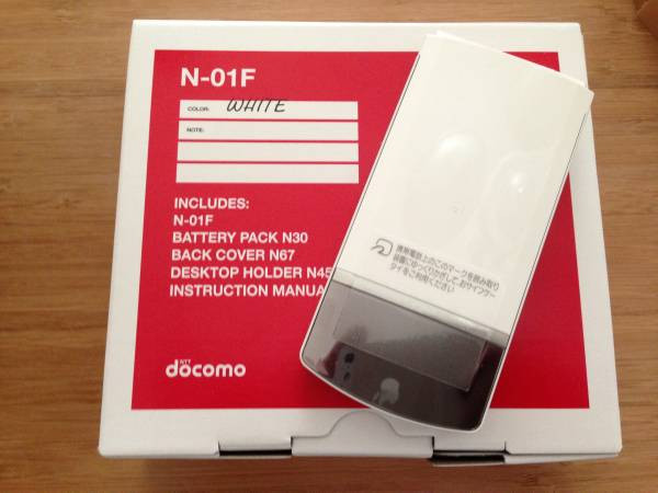ドコモシャアプ01F シャープ AQUOS PHONE ZETA SH-01F docomo 価格比較 - 価格.com