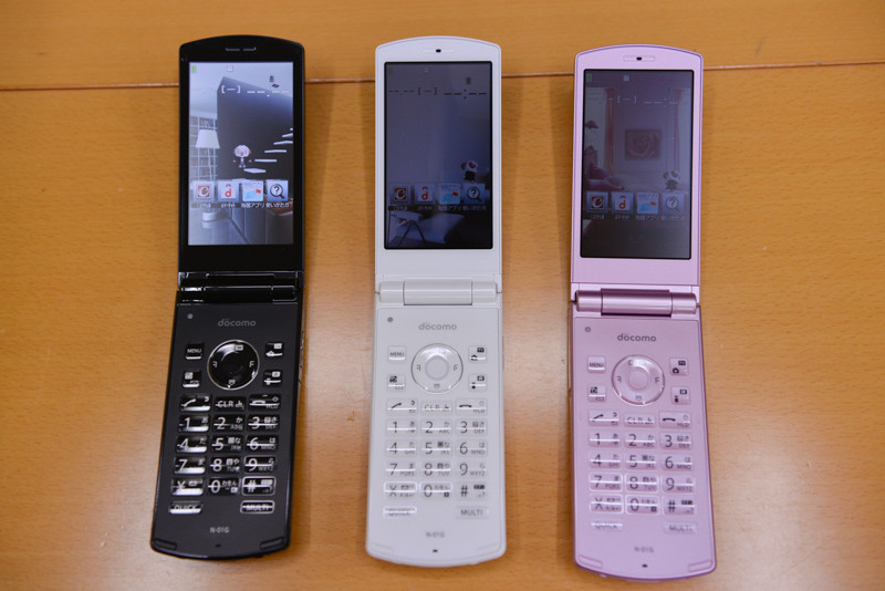 NEC N-01G BLACK - 携帯電話