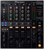 1 x Pioneer DJM-800 Mixer