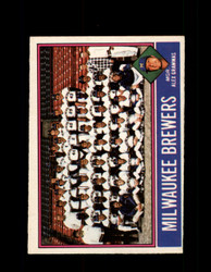 1976 MILWAUKEE BREWERS OPC #606 O-PEE-CHEE TEAM CARD *4161