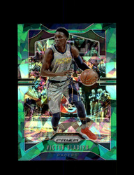 2019 VICTOR OLADIPO PRIZM #114 CRACKED GREEN ICE PACERS *R5402