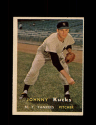 1957 JOHNNY KUCKS TOPPS #185 YANKEES *R4395