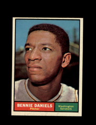 1961 BENNIE DANIELS TOPPS #368 SENATORS *0989