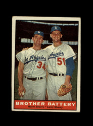 1961 SHERRY BROTHER BATTERY TOPPS #521 DODGERS *G1501