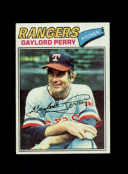 1977 GAYLORD PERRY TOPPS #152 RANGERS *G0808