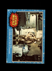 1977 STAR WARS #33 TOPPS UK THE DROIDS IN THE CONTROL ROOM *R0914