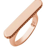 This long ring, with delicate bubble in Rose gold is a classy piece of jewellery! Contact our concierge if you want it engraved (15 character max).

Say it with words this season with this engravable Narrative long ring. Crafted in 18kt Rose gold vermeil, a subtle detailing of bubbles is encapsulated in between two Rose gold vermeil plaques creating a layered effect. Engrave your ring to make it truly unique. Perfect as a gift for someone special.
Size: L
Sterling Siver, Rose Gold Plated