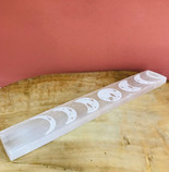 Size: 20cm

Top Benefits Of Selenite:

-Cleanses And Purifies Its Environment

-Clears Negative Energy

-Cleanses And Charges Other Crystals

-Self-Cleasing

-Its Calming Properties Makes It Ideal For Meditation And Spiritual Work

-Enhances Team Spirit In Groups And Organisation

-Perfect Crystal For Gridding The Home Or Property
