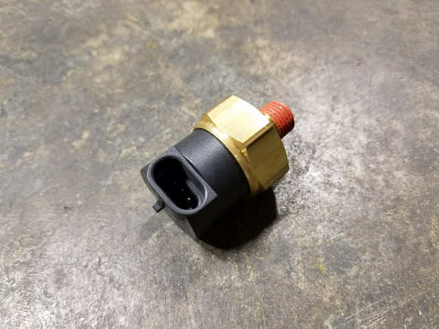 @です。 Detroit Diesel Oil Pressure Sensor, 23532797