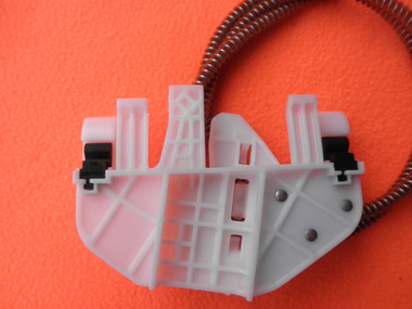 Left Front mid 2006-2007 Jeep Liberty window regulator bracket