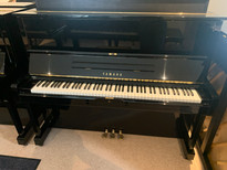  Pre-Owned Yamaha U1H Ebony Polished Upright Piano
