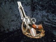 DOUBLE GUN WINE HOLDER