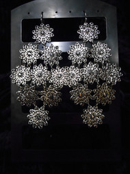 FLOWER CUTOUT MULTI DROP EARRINGS