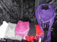 TRIANGLE SCARF WITH FLOWER