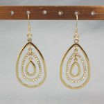 TEAR DROP RHINESTONE EARRING