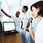 Medical Technician using Philips SMP3800