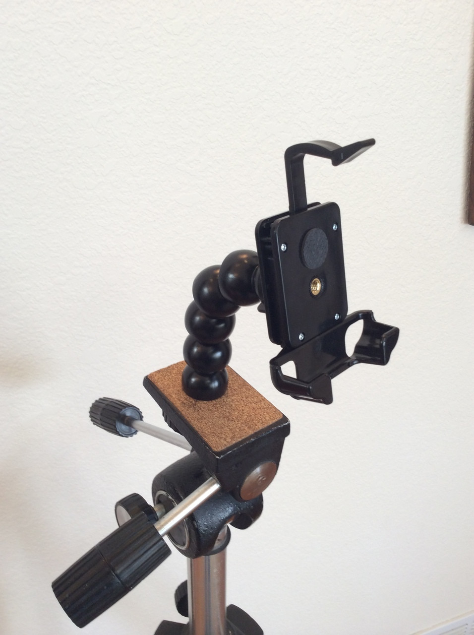 iphone tripod mount